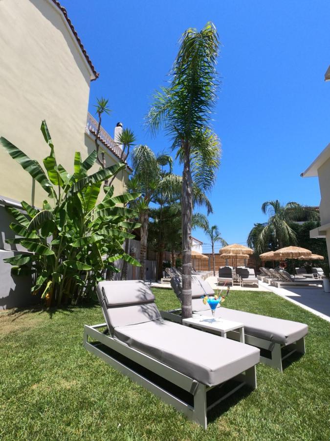Paradise Bar Apartments Plános Extérieur photo